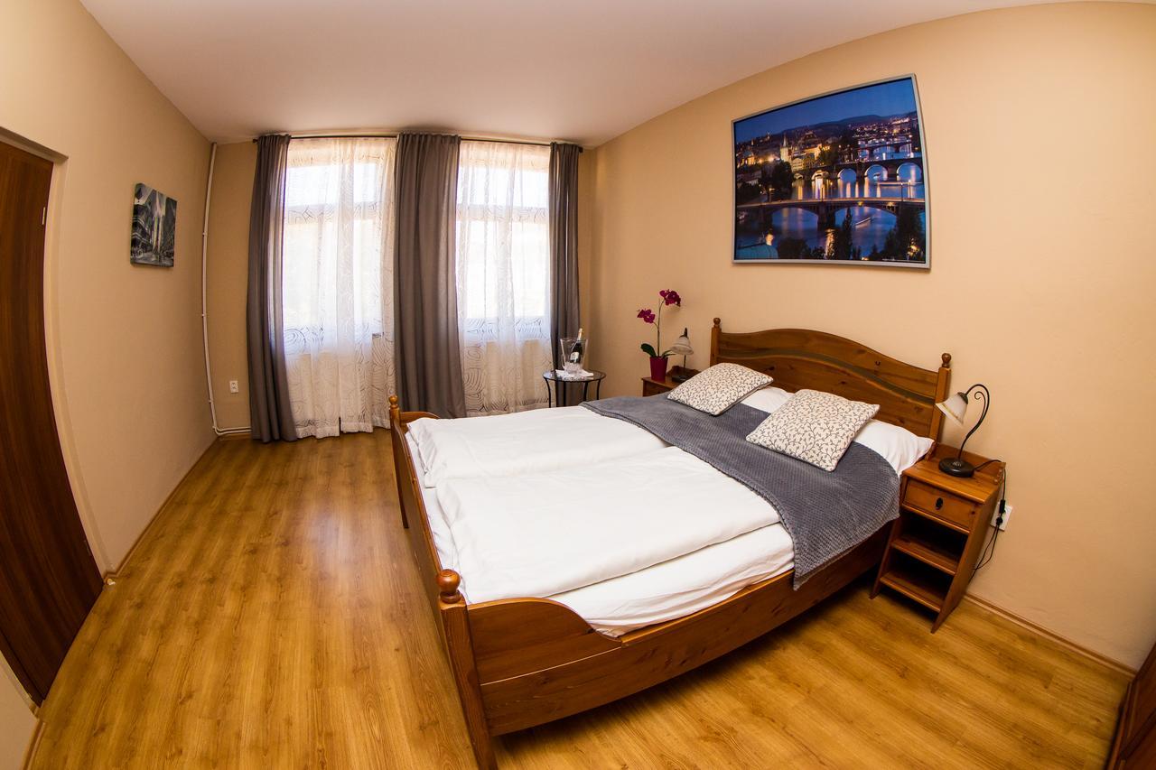 Apartman U Krale Komenskeho Jicin Ngoại thất bức ảnh