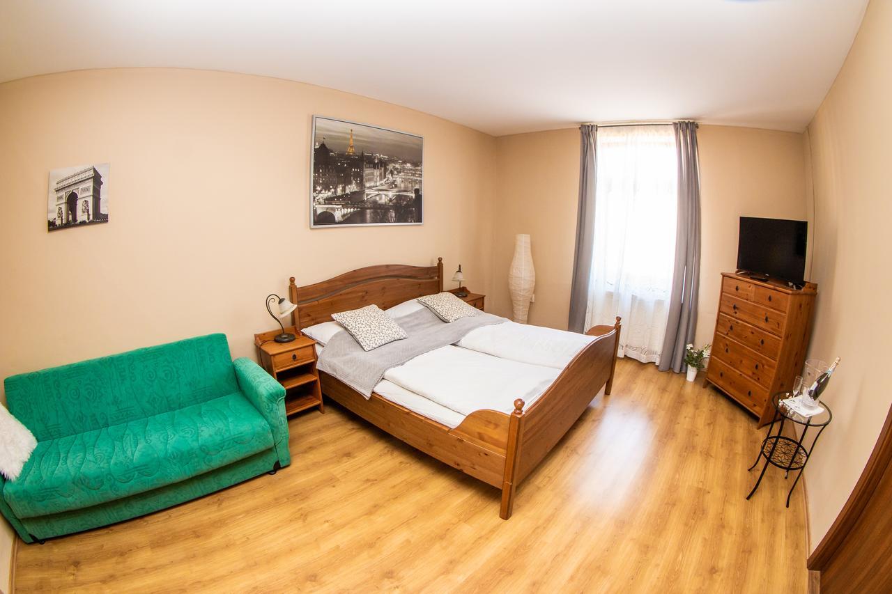 Apartman U Krale Komenskeho Jicin Ngoại thất bức ảnh