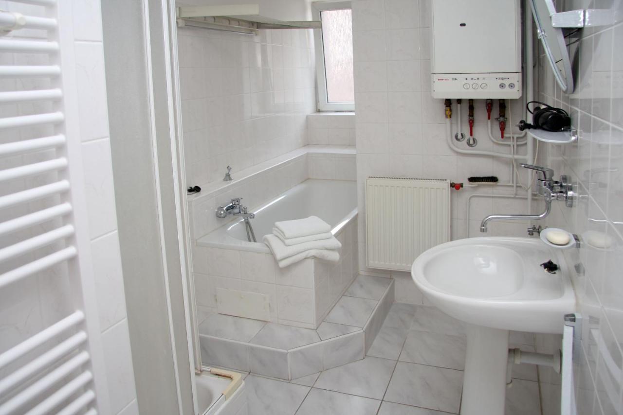 Apartman U Krale Komenskeho Jicin Ngoại thất bức ảnh